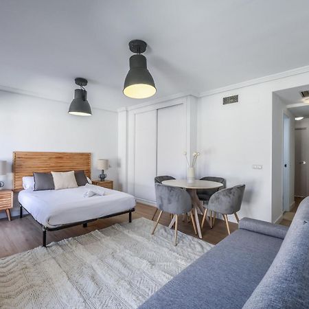 Atico Reformado Con Terraza En Lavapies Appartement Madrid Buitenkant foto