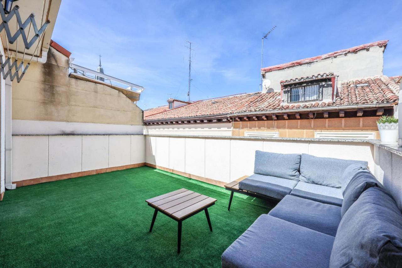 Atico Reformado Con Terraza En Lavapies Appartement Madrid Buitenkant foto
